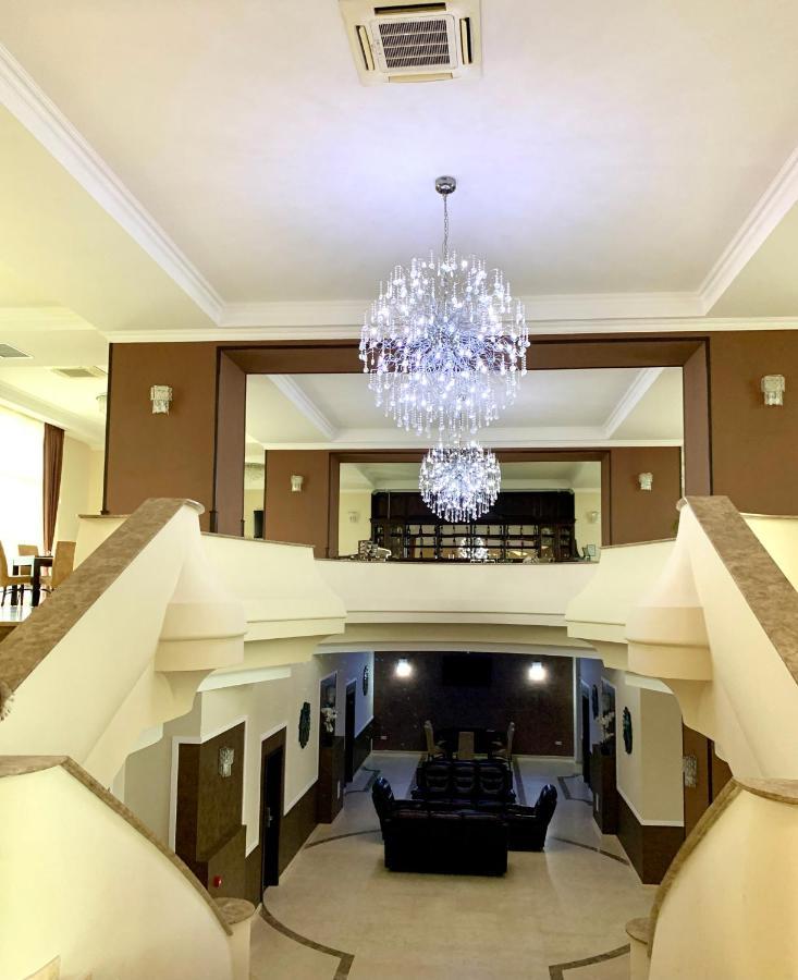 Albert Hotel Ploieşti Extérieur photo